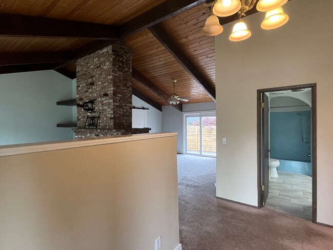 Photo - 104 Alturas Dr