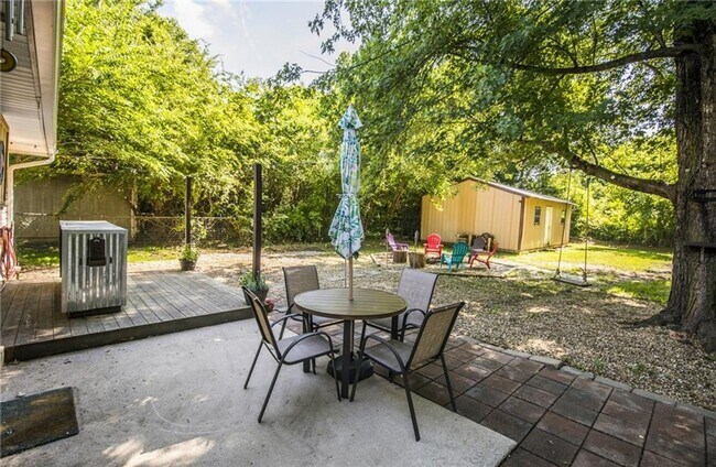 Photo - 1018 N Lonnie Ave