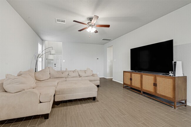 Photo - 25452 Northpark Lake Dr