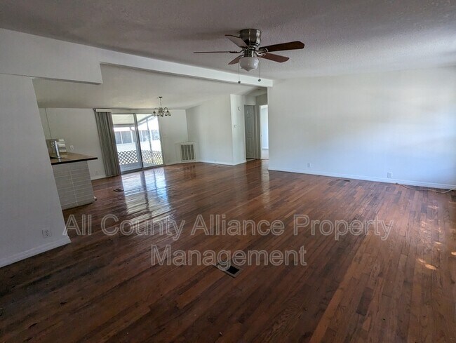 Photo - 34335 Lodge Dr