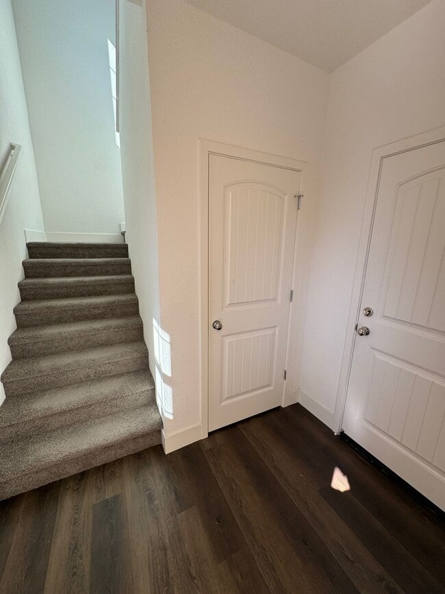 Photo - 5301 E Commerce Way Unidad 28101