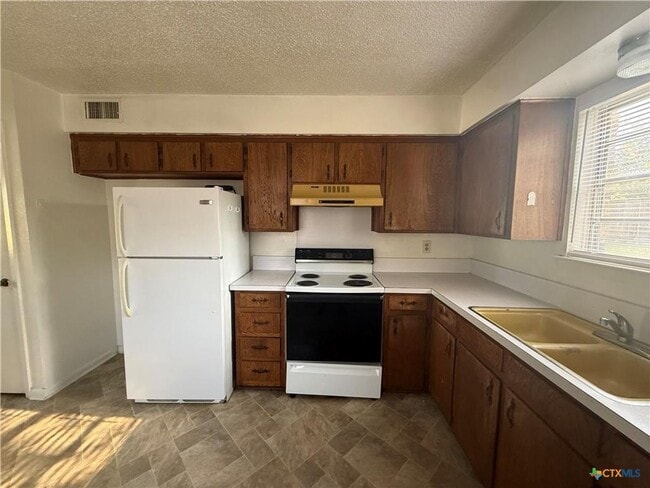 Photo - 601 Westview Cir Unidad B