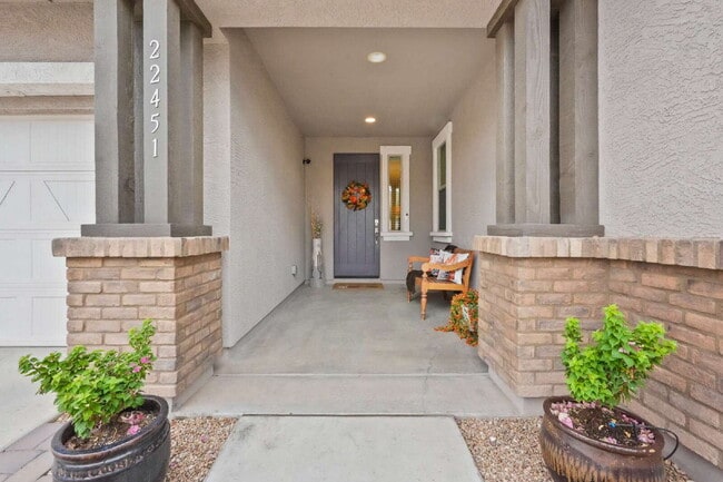 22451 E Avenida Del Valle