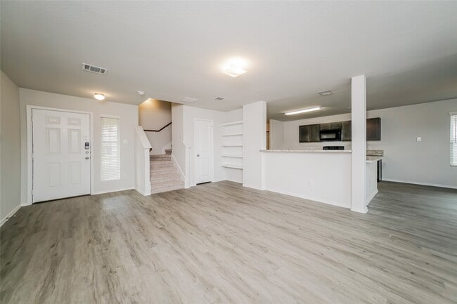 Photo - 206 Mouflon Dr