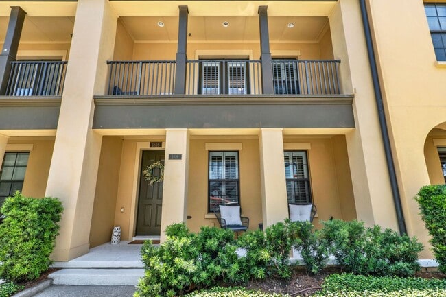 Photo - Stunning 3/3.5 Baldwin Park Townhome with 2-Car Garage & Upgrades Galore!