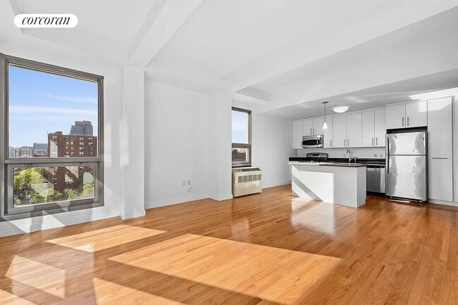 Building Photo - 181 E 119th St