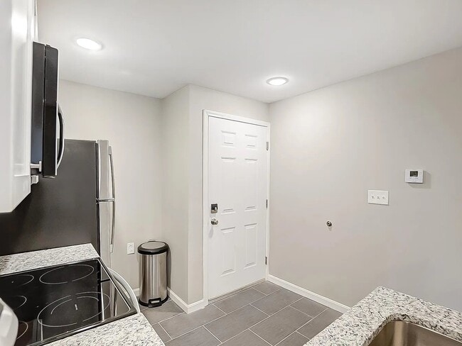 Photo - 2341 Burnet Ave Unit 8