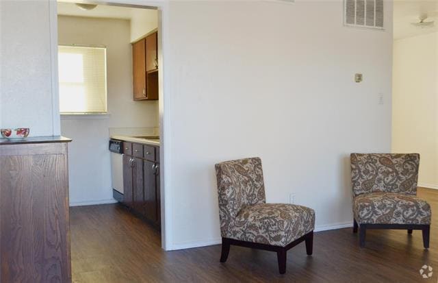 Building Photo - 2526 W Prairie St Unit 205 Rental