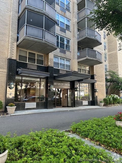Building Photo - 50 Glenbrook Rd Unit APT 12C