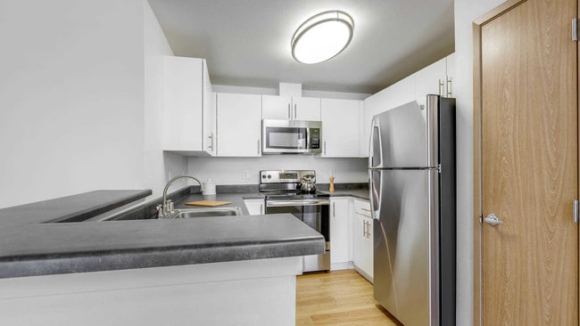 Kitchen with Breakfast Bar