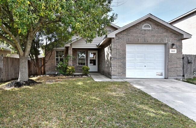 GREAT LOCATION: 1604 & SHAENFIELD | 3 BE... - GREAT LOCATION: 1604 & SHAENFIELD | 3 BE...