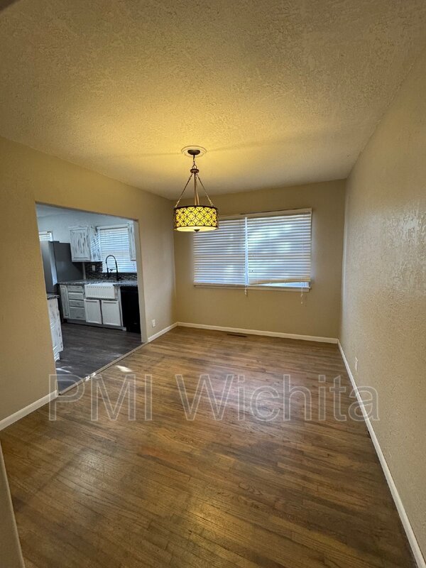 Photo - 740 S Kokomo Ave