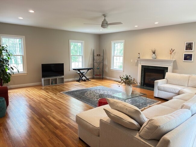 Photo - 135 Shawsheen Rd