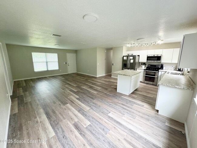 Photo - 1259 Cambo Ct NE