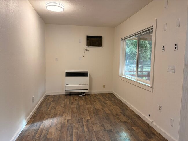 Photo - 863 Atherton Ave