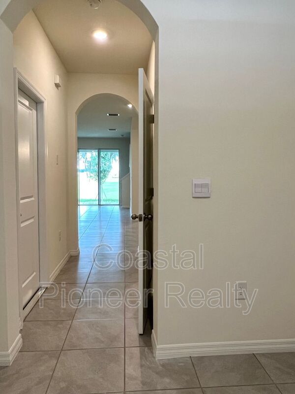 5330 Dragonfly Dr
