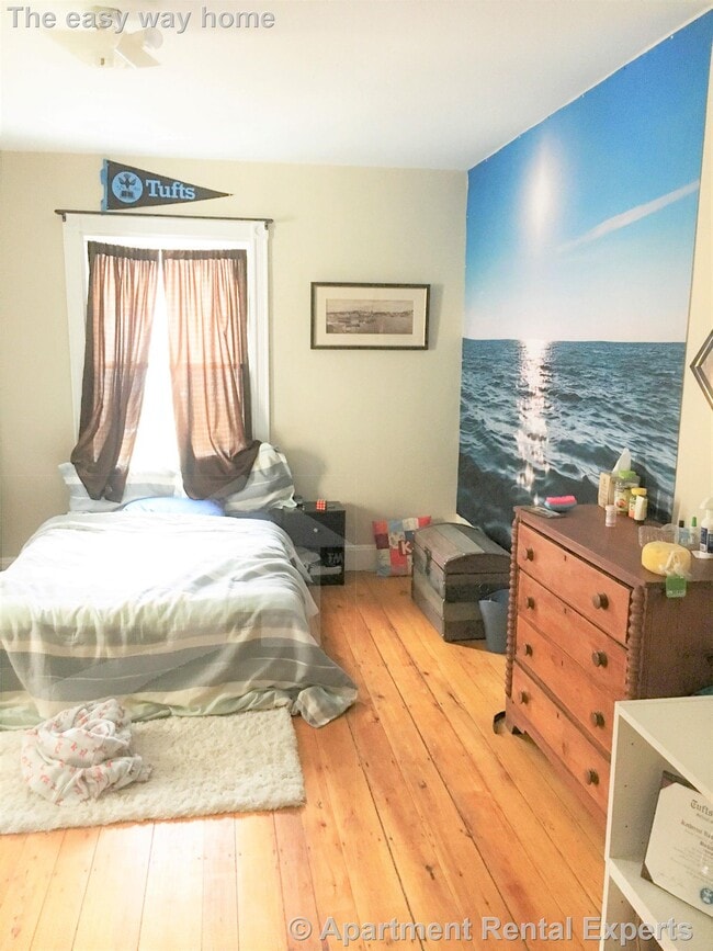 Photo - 17 Putnam Ave