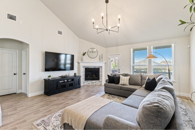 Photo - 2130 Dalhart