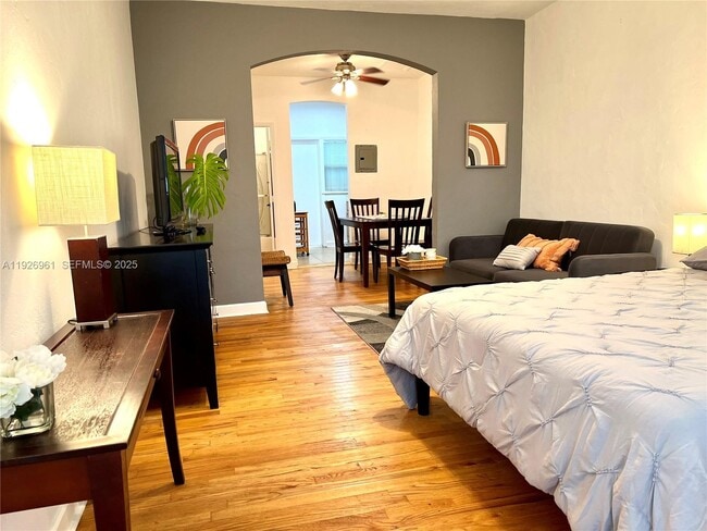 Photo - 1561 Lenox Ave. Unidad 9