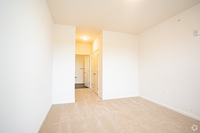 Great Northern w Den- 2BR, 2BA