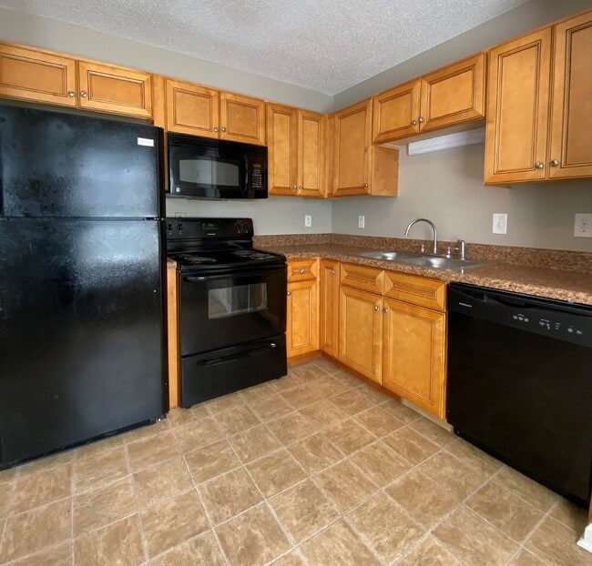 Photo - 541 Patriot Park Ct