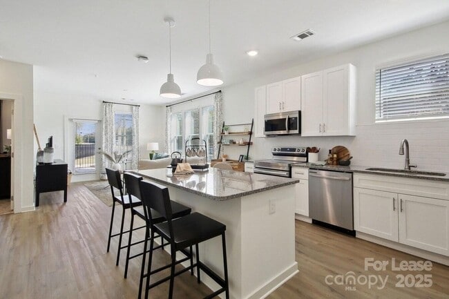 Building Photo - 13511 Montoy Wy Unit C1