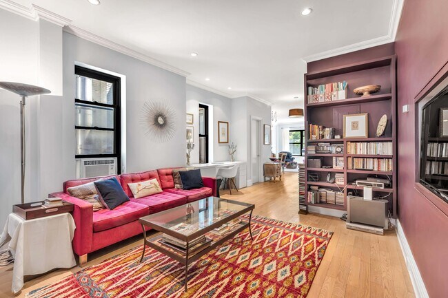 Photo - 327 W 83rd St