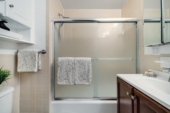 Photo - 116 Brook St Unidad #1