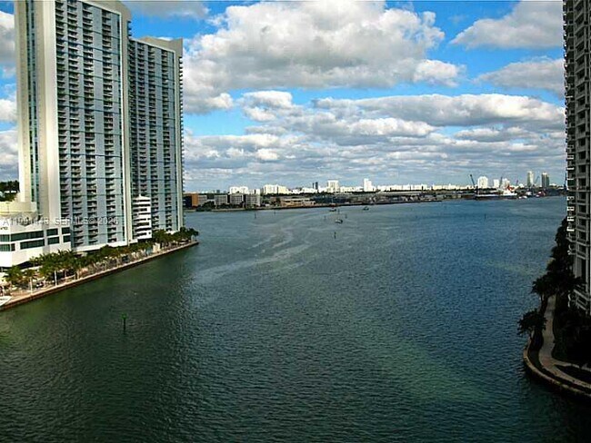 Photo - 465 Brickell Ave Unit 2902