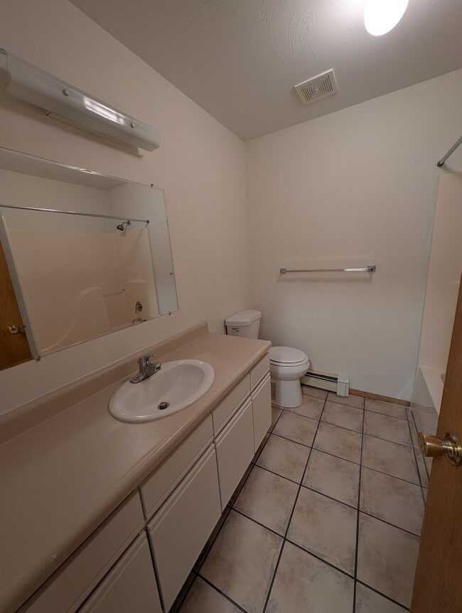 214 Spruce St N Unit REI214B