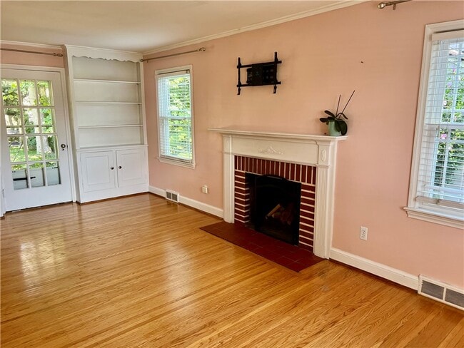 Photo - 1161 S Winton Rd