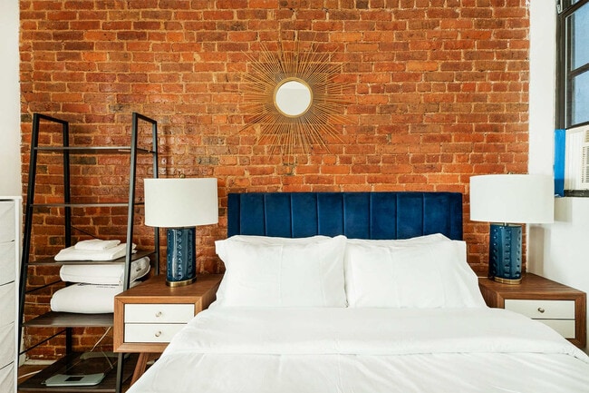 Photo - 454 W 47th St Unit ID1021932P