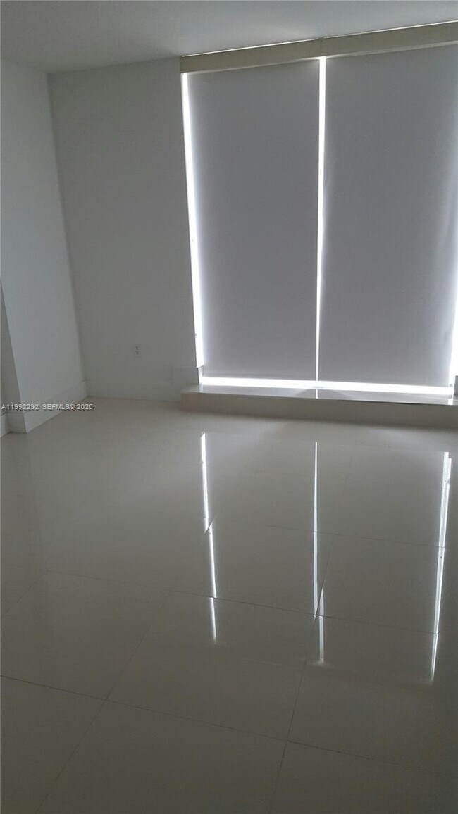 Photo - 1111 SW 1st Ave Unit TH-20