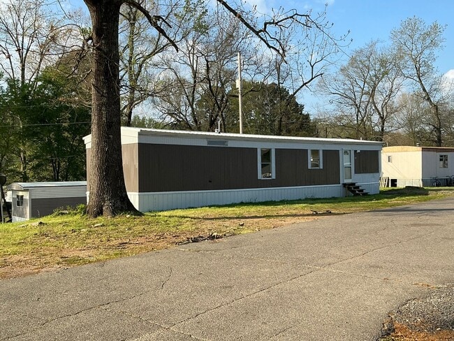 Building Photo - 215 Hwy 290