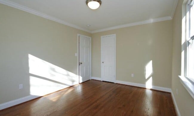 Photo - 1613 Noyes Dr