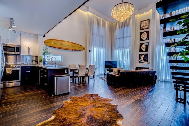 Building Photo - 1701 Sunset Harbour Dr Unit L507