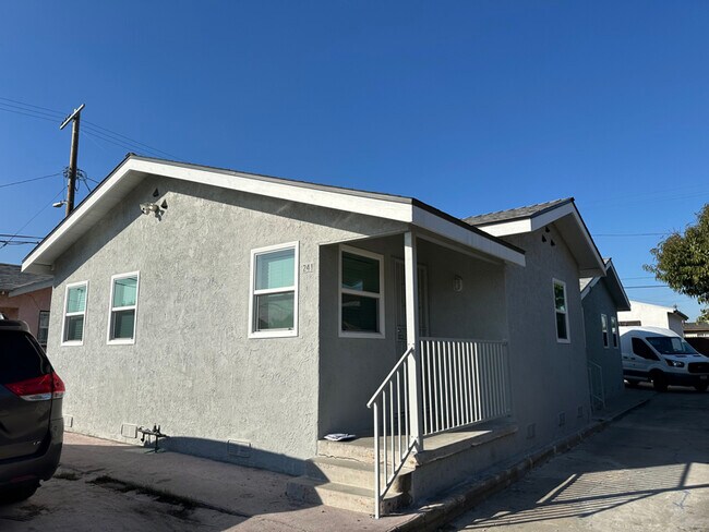 Photo - 241 W 89th St Unidad 241,2411/2,warehouse