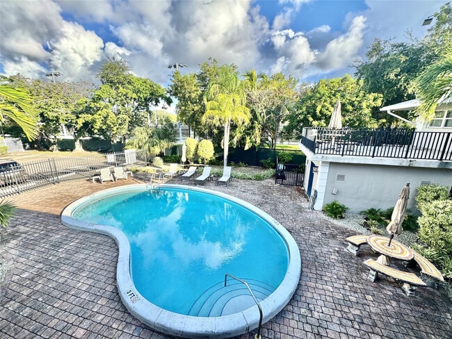 Photo - 660 NE 11th Ave