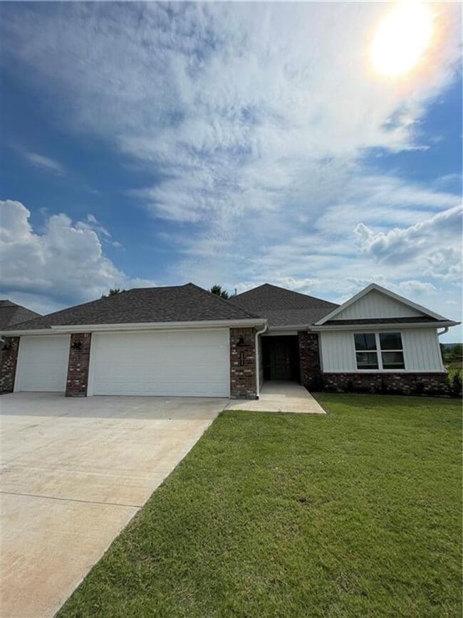 Brand New Construction 4 bedroom 2 bath - Brand New Construction 4 bedroom 2 bath House