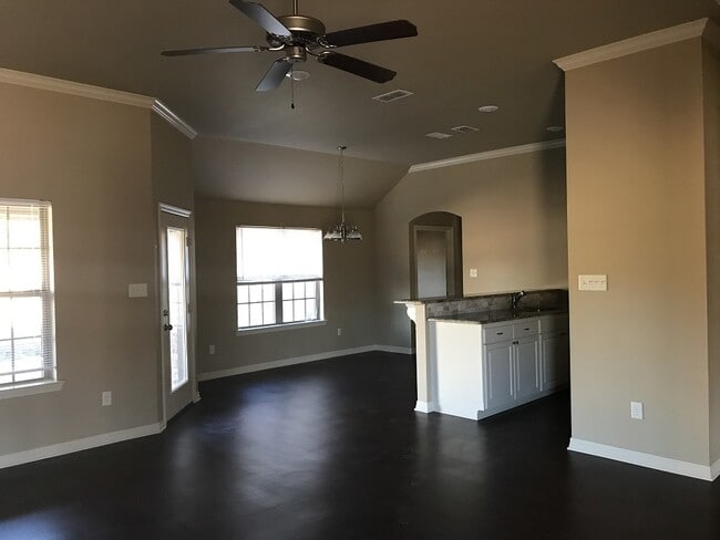 2666-2668 Lori - 2666-2668 Lori Apartment Unit 2668