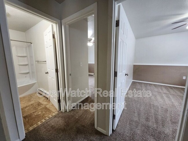 Photo - 825 N Park St Unit 4