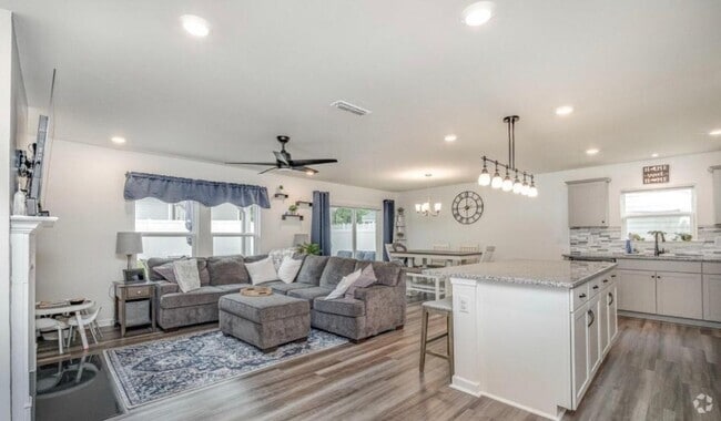Building Photo - 2105 Feather Rock Dr Rental