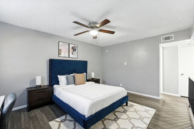 Photo - 600 W Pioneer Pkwy Unidad SI FL2-ID1613027P