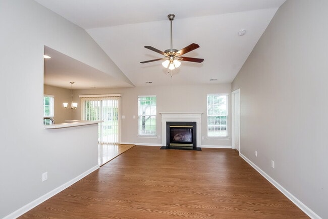 Photo - 6724 Mimosa St