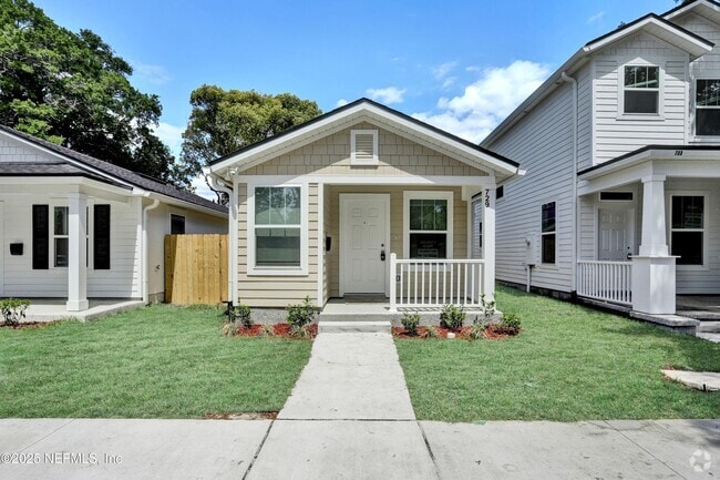 Building Photo - 729 Pippin St Rental