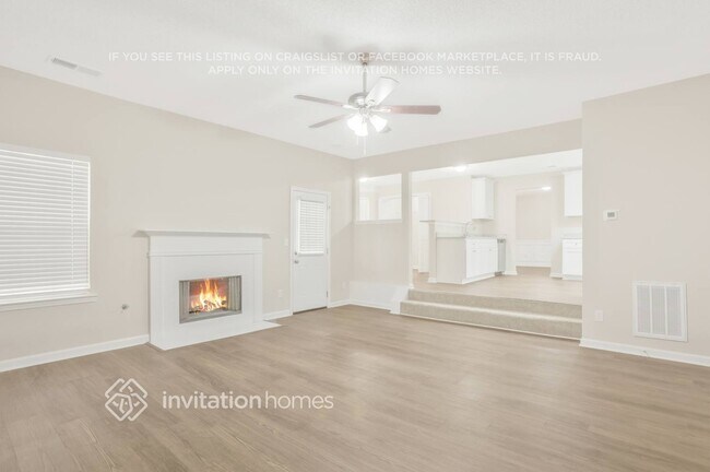 Photo - 3535 Oakshire Way SE