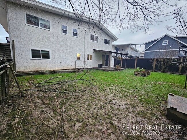 Photo - 46084 Clare Ave