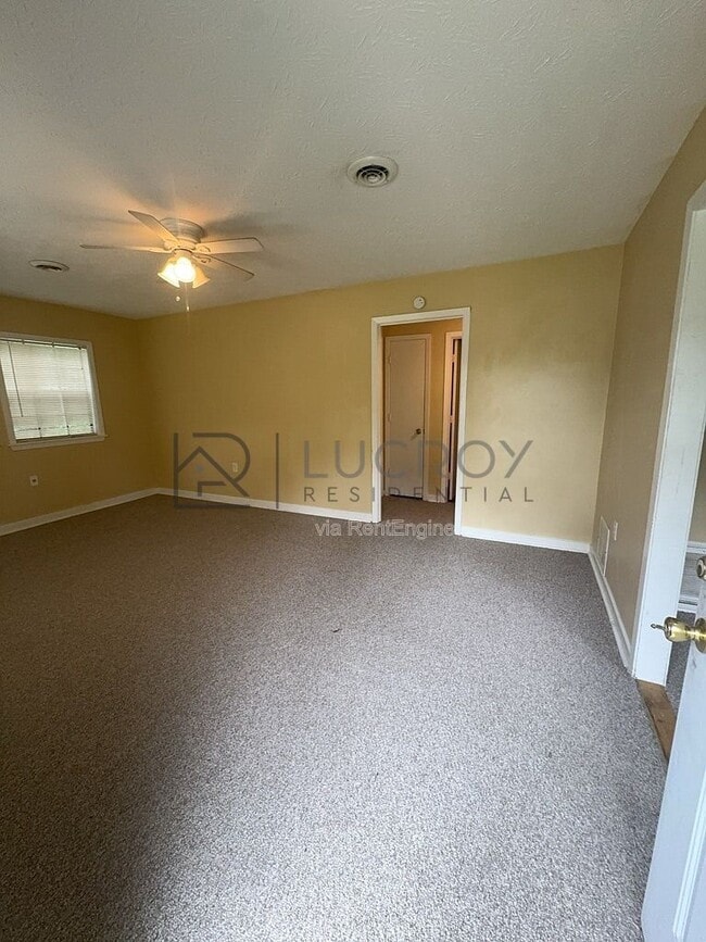 Photo - 346 Mason Blvd