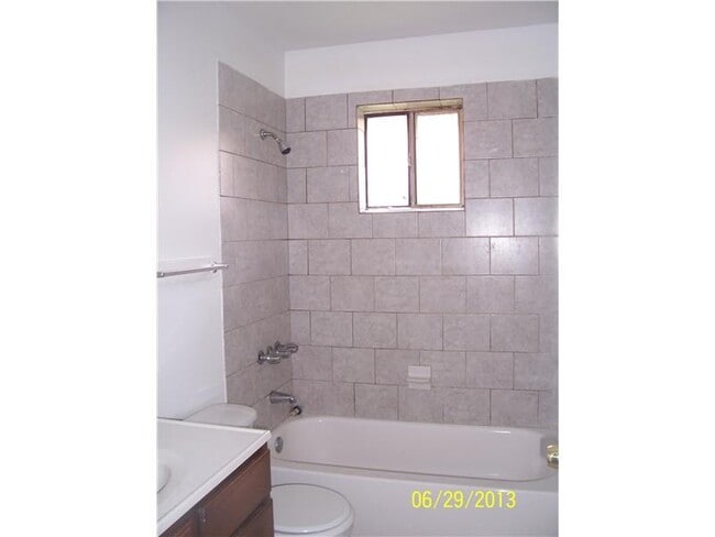 Photo - 406 Dubarry St