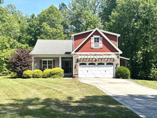 Building Photo - Stunning Home with an Upstairs Apartment or In-law Suite